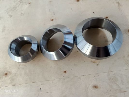 ASME B16.11 ข้อต่อท่อเชื่อมซ็อกเก็ต Froged เกลียว 9000lbs 2000lbs