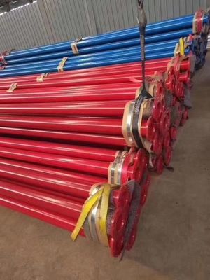 เหล็กกล้าคาร์บอนไม่มีรอยต่อ ASTM A106 ASME B36.1 SCH40 SCH80 การทาสีท่อเหล็กดำ